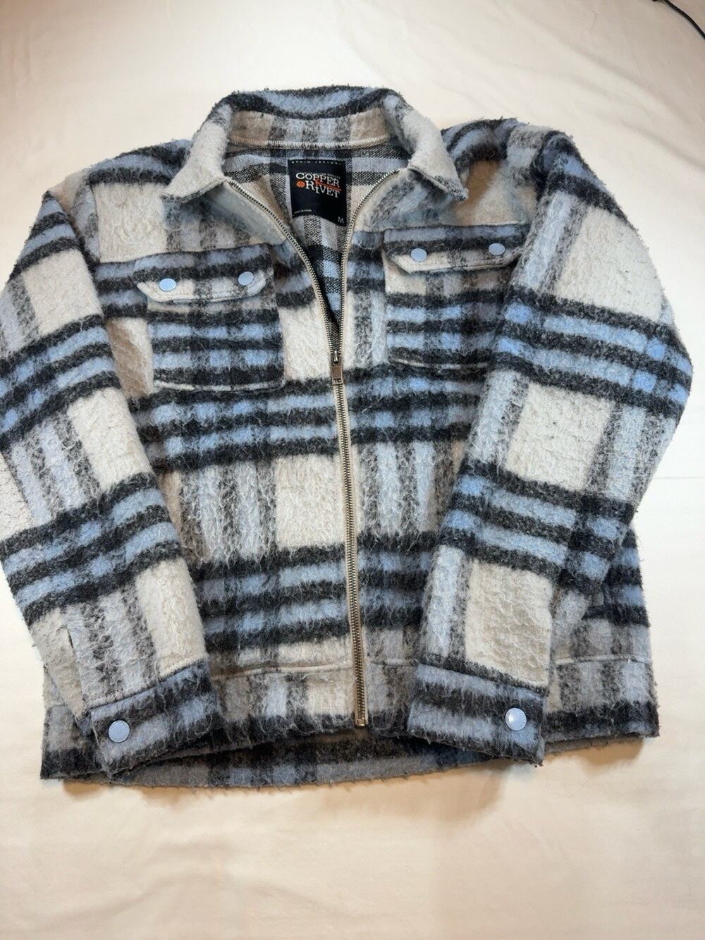 Copper Rivet Plaid Fuzzy Shacket Jacket Women’s M Full Zip Blue Gray Soft Cozy